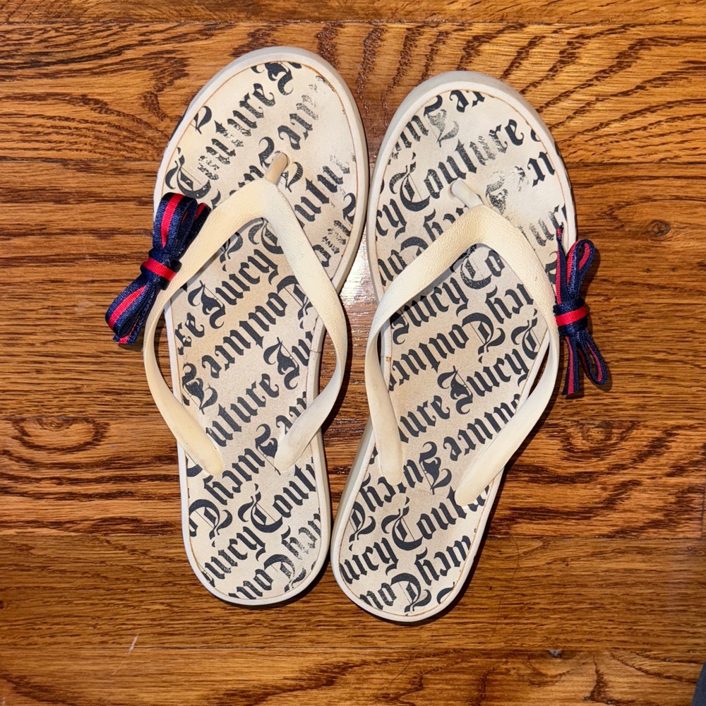 Vintage Juicy Couture Cream Flip Flops with Navy Bow Size 5 - Picture 2 of 6
